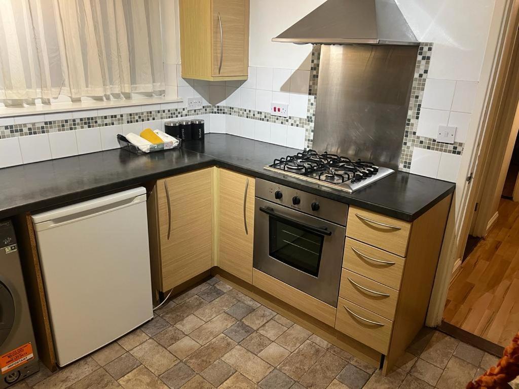 El Met Global Apartment Erith Ngoại thất bức ảnh